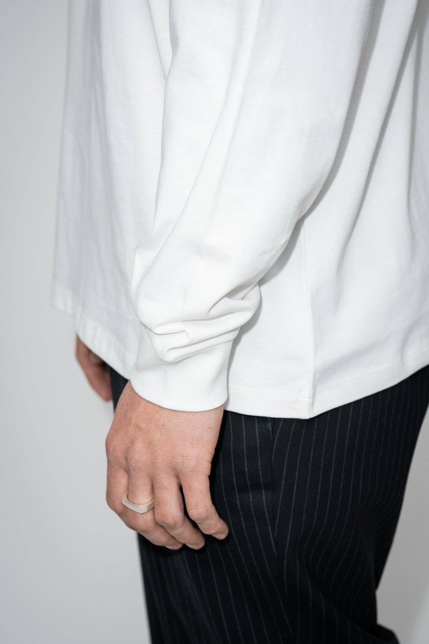 EMBROIDERED LONG SLEEVE TOP
