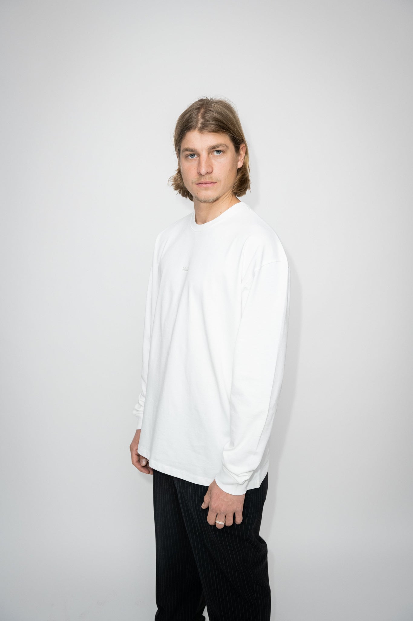 EMBROIDERED LONG SLEEVE TOP